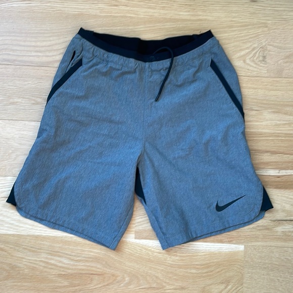 Nike Other - Men’s Nike shorts slim fit s